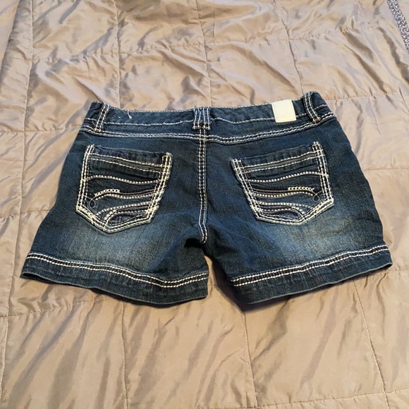 Maurices Jean Shorts - Picture 3 of 4